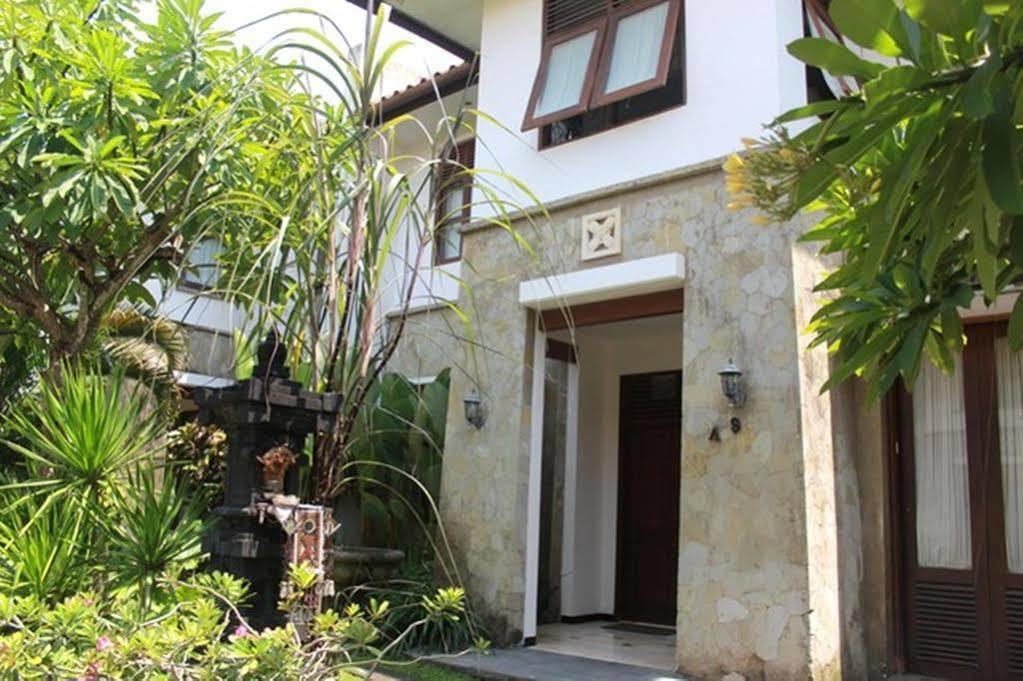 9 Bedroom Gerhana Villa Kuta Lombok Exterior foto
